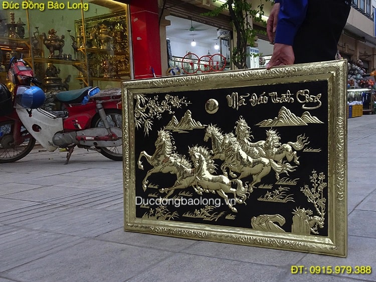 Tranh Bát Mã Khung Đồng dài 88cm x 61cm