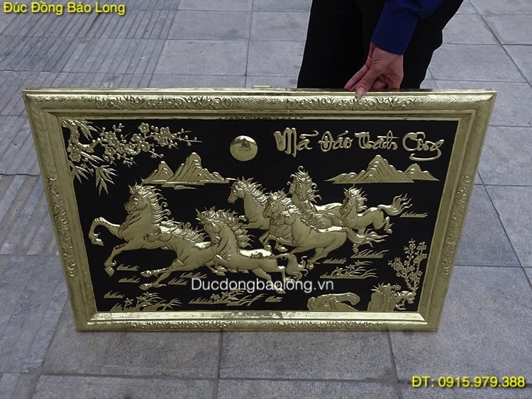Tranh Bát Mã Khung Đồng dài 88cm x 61cm