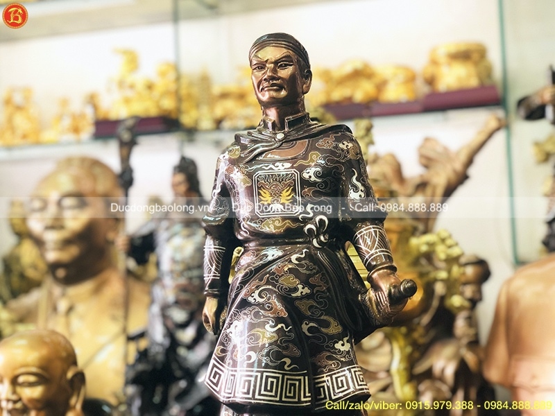 Tượng Vua Quang Trung cao 61cm khảm tam khí Đẹp