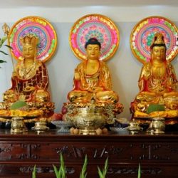 Mẫu Đèn Trên Bàn Thờ Phật Đẹp, cách đặt đèn điện trên bàn thờ