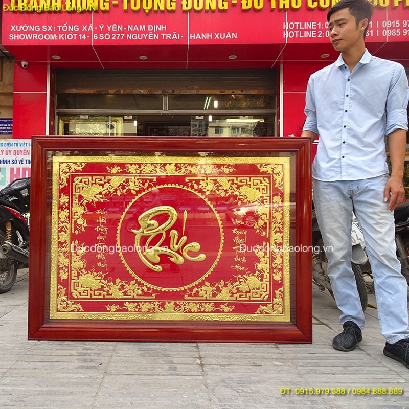 Tranh chữ Phúc tiếng Việt bằng đồng mạ vàng 24k