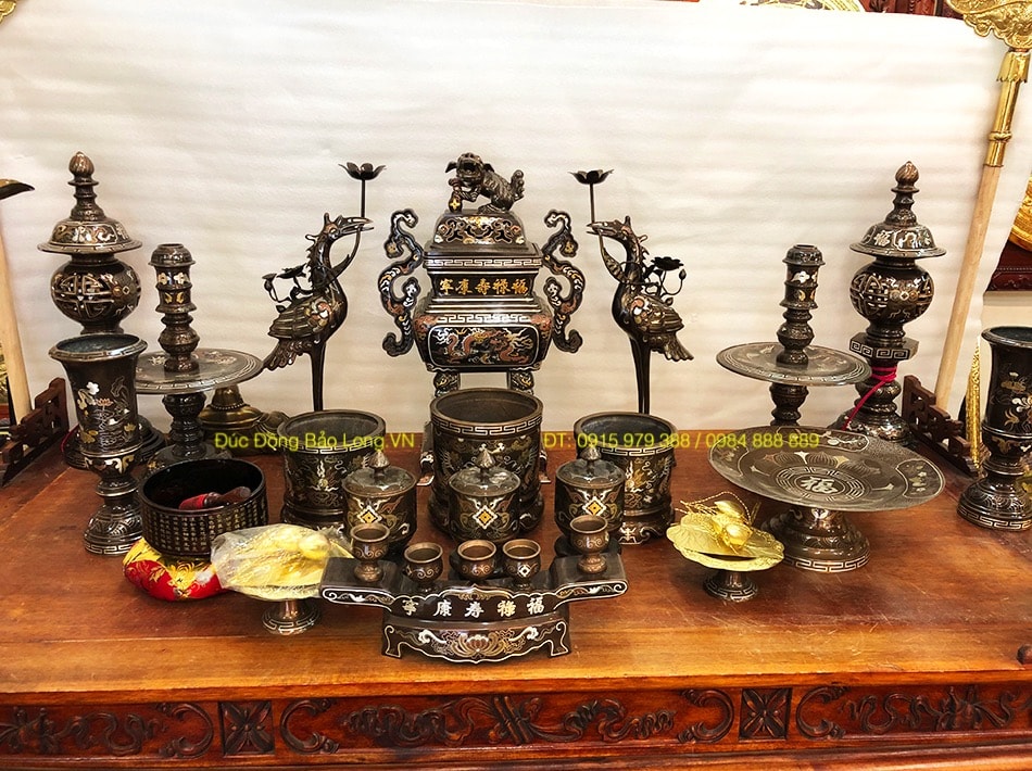 Đồ thờ bằng đồng khảm ngũ sắc tại Lạng Sơn