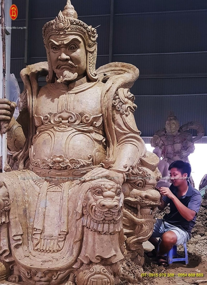 Nghệ nhân đúc tượng Phật Bằng đồng tại nam Định