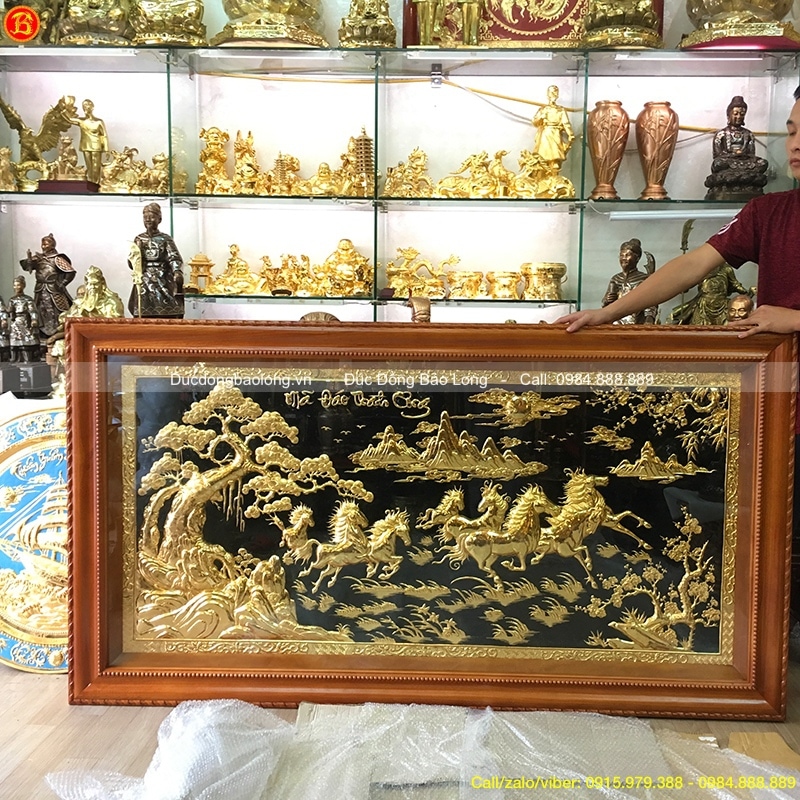 Tranh Bát Mã 1m97 mạ vàng, khung gỗ Gõ