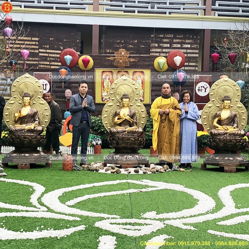 Tượng Tam Thế Phật ngồi cao 1m33