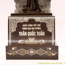 tượng trần quốc tuấn