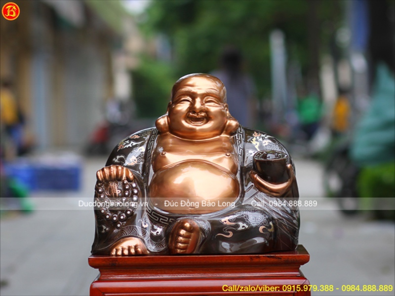 Lưu ý đặt tượng Phật Di Lặc trên ban thờ Thần Tài - Ông Địa