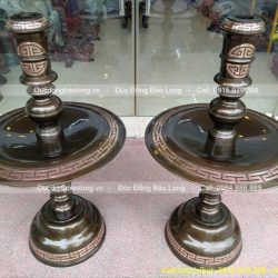 Chân nến là gì? Tại sao Chân nến được dùng trên ban thờ?
