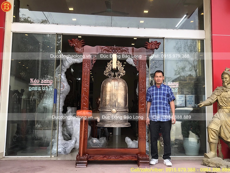 Chuông đồng đúc cho chùa ở Vũng Tàu trọng lượng 190kg