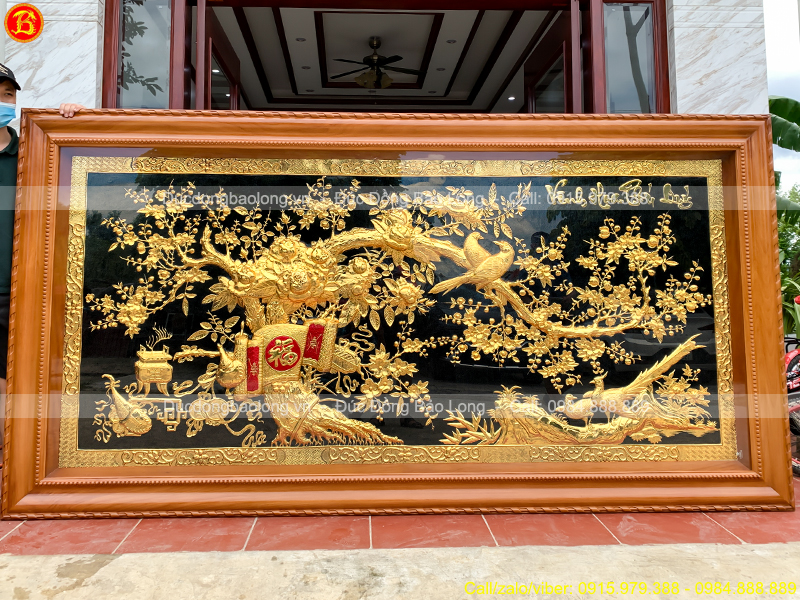 Lắp đặt tranh Vinh Hoa Phú Quý Mạ vàng 2m86 x 1m5