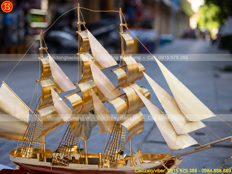 Mô Hình Thuyền Buồm Bằng Đồng Mạ Vàng 24k dài 86cm