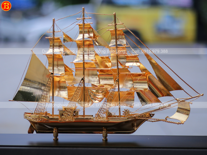Mô hình Thuyền Buồm Mạ vàng dài 50cm bằng đồng vàng