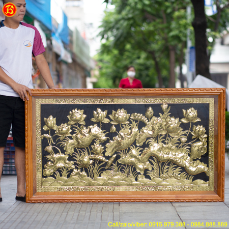 Tranh Hoa Sen Bằng Đồng 1m55 x 88cm Khung Gỗ Gõ