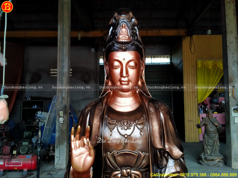 tượng Phật Bà Quan Âm 1m76 màu trầm cổ