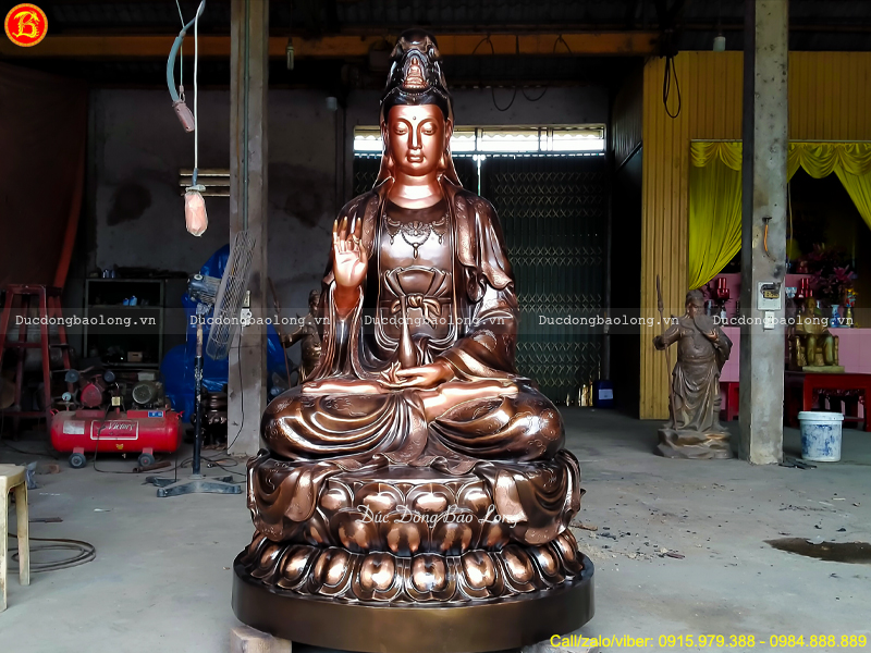 Tượng Phật Bà Quan Âm 1m76 Màu Trầm Cổ Cho Chùa