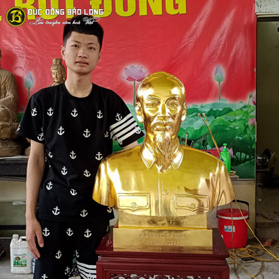 Tượng Bác Hồ Bằng Đồng Dát Vàng 9999 Cao 69cm