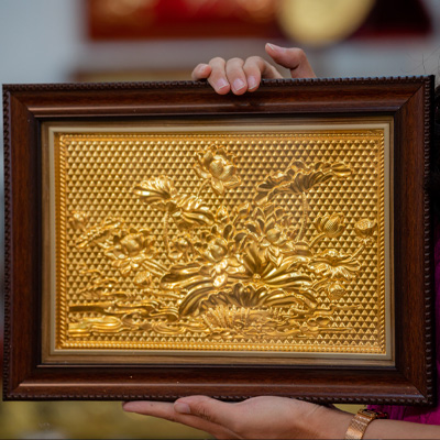 Tranh Hoa Sen Mạ Vàng 28cm Khung Nhựa Cao Cấp
