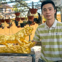 Tượng Hổ đứng trên bệ đá bằng đồng đỏ dát vàng 9999 dài 61cm