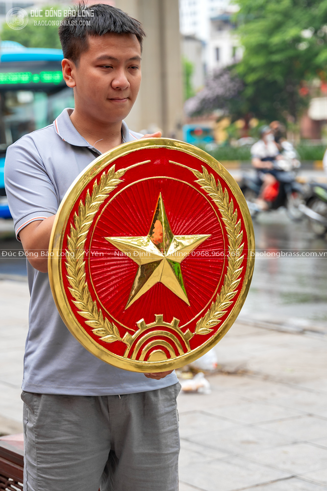 Huy Hiệu Quân Đội Việt Nam Bằng Đồng ĐK 51Cm
