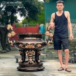 lư hương hoa sen bằng đồng đỏ 1m07 cho chùa ở Buôn Ma Thuột