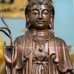 Tượng Phật Bà Quan Âm Ngồi Đài Sen Bằng Đồng Đỏ Màu Trầm Cổ Cao 81Cm