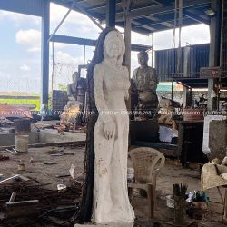 tượng chân dung cô chú đứng toàn thân tỉ lệ 1:1 bằng đồng đỏ cao 1m85