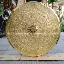 Mặt Trống Đồng Vàng Không Tô Nền Đường Kính 1m