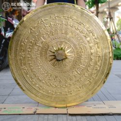 Mặt Trống Đồng Vàng Không Tô Nền Đường Kính 1m