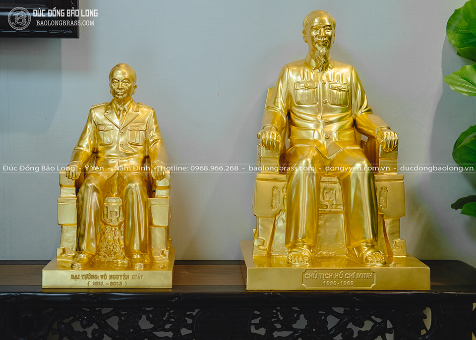 Tượng Đại Tướng Võ Nguyên Giáp Ngồi Ghế Bằng Đồng Đỏ Dát Vàng 9999 Cao 48Cm
