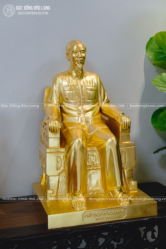 Tượng Bác Hồ Ngồi Ghế Bằng Đồng Đỏ Dát Vàng 9999 Cao 61Cm