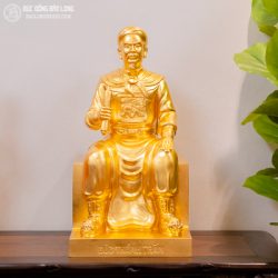 Tượng Đức Thánh Trần Triều Ngồi Bằng Đồng Đỏ Dát Vàng 9999