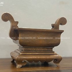 bát hương đồng hình chữ nhật màu trầm cổ