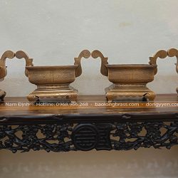 bát hương đồng hình chữ nhật màu trầm cổ