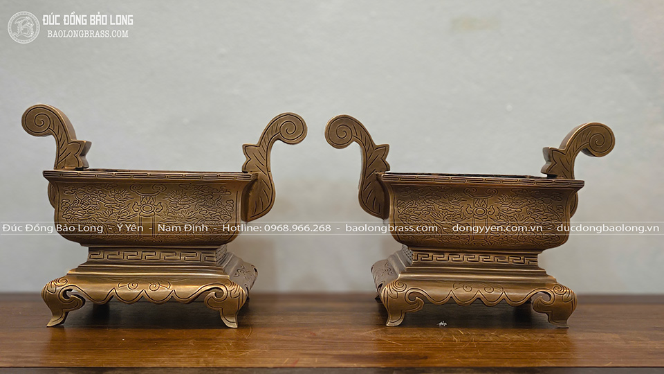 Bát Hương Đồng Hình Chữ Nhật Màu Trầm Cổ Cỡ 20Cm, 25Cm