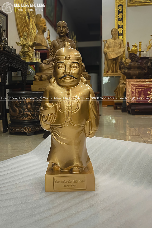 Đúc Tượng Quản Gia Trần Văn Sẩm Phán Bằng Đồng Đỏ Cao 61Cm