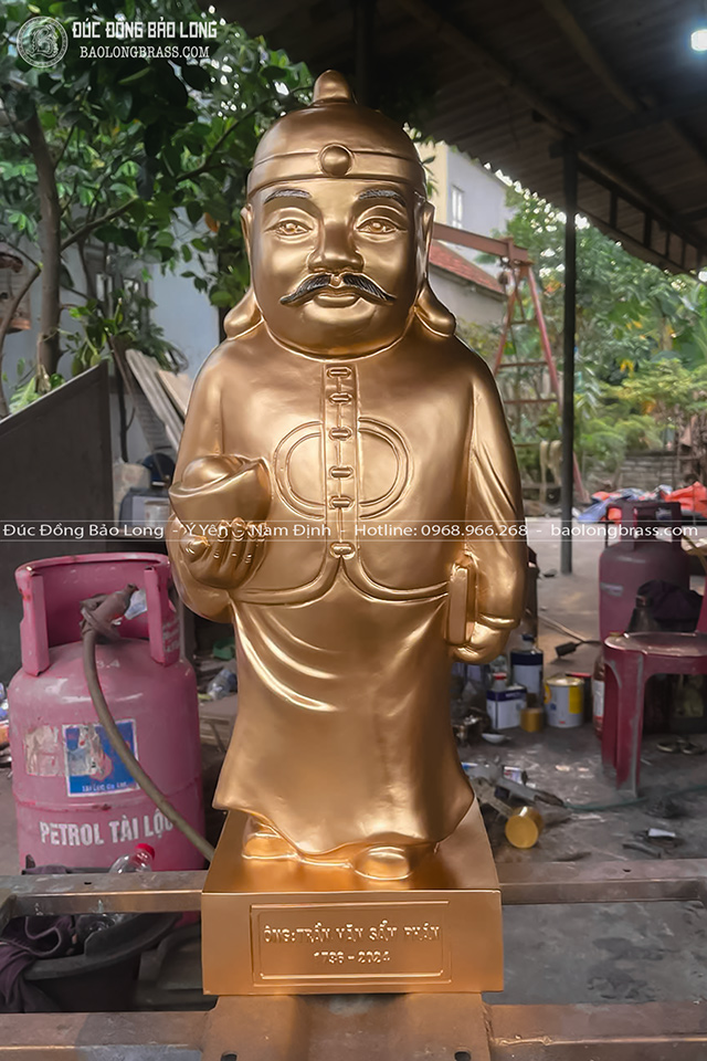 Đúc Tượng Quản Gia Trần Văn Sẩm Phán Bằng Đồng Đỏ Cao 61Cm