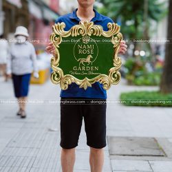 Logo biển hiệu bằng đồng kích thước 50cm theo yêu cầu