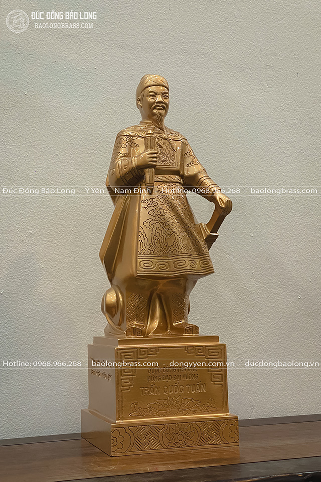 Tượng Đồng Trần Hưng Đạo Chạm Hoa Văn Màu Trầm Cổ Cao 48Cm