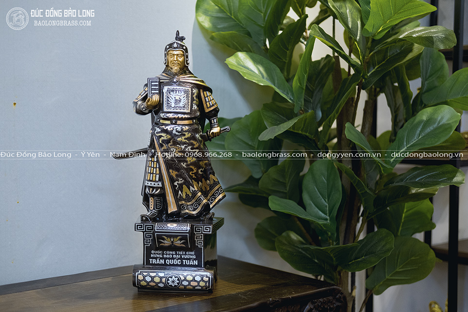 Tượng Đồng Trần Quốc Tuấn Khảm Tam Khí Mẫu Mới Cao 48Cm