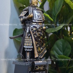 Tượng Đồng Trần Quốc Tuấn Khảm Tam Khí Mẫu Mới Cao 48Cm