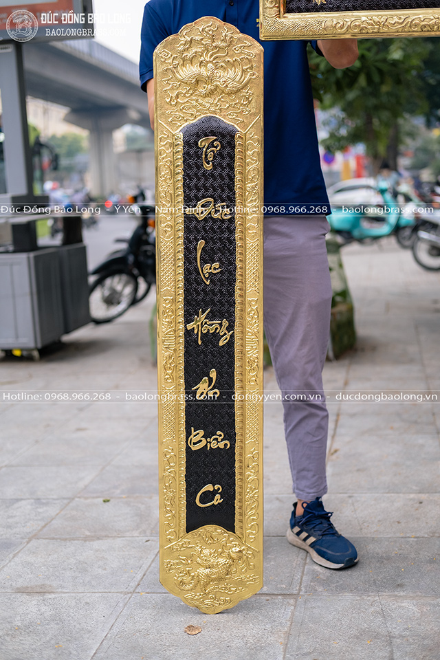 Bộ đại tự câu đối bằng đồng Vạn Cổ Anh Linh 1m35