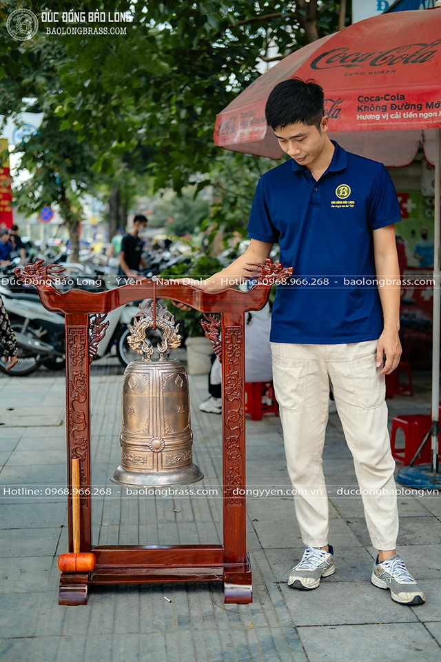 Chuông Đồng Nặng 22Kg Giá Treo Gỗ Lim
