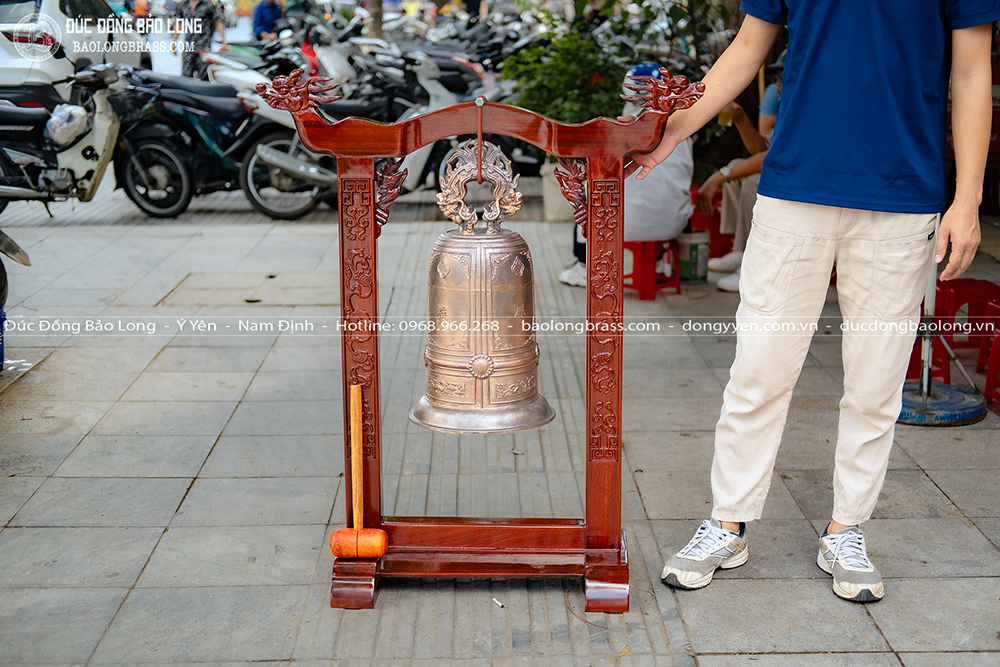 Chuông Đồng Nặng 22Kg Giá Treo Gỗ Lim