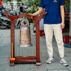 Chuông Đồng Nặng 22Kg Giá Treo Gỗ Lim