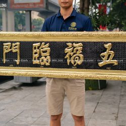 Đại tự Ngũ Phúc Lâm Môn bằng đồng vàng khổ 1m33