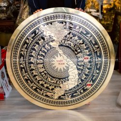 Mặt trống đồng ăn mòn bản đồ Việt Nam mới 34 tỉnh thành