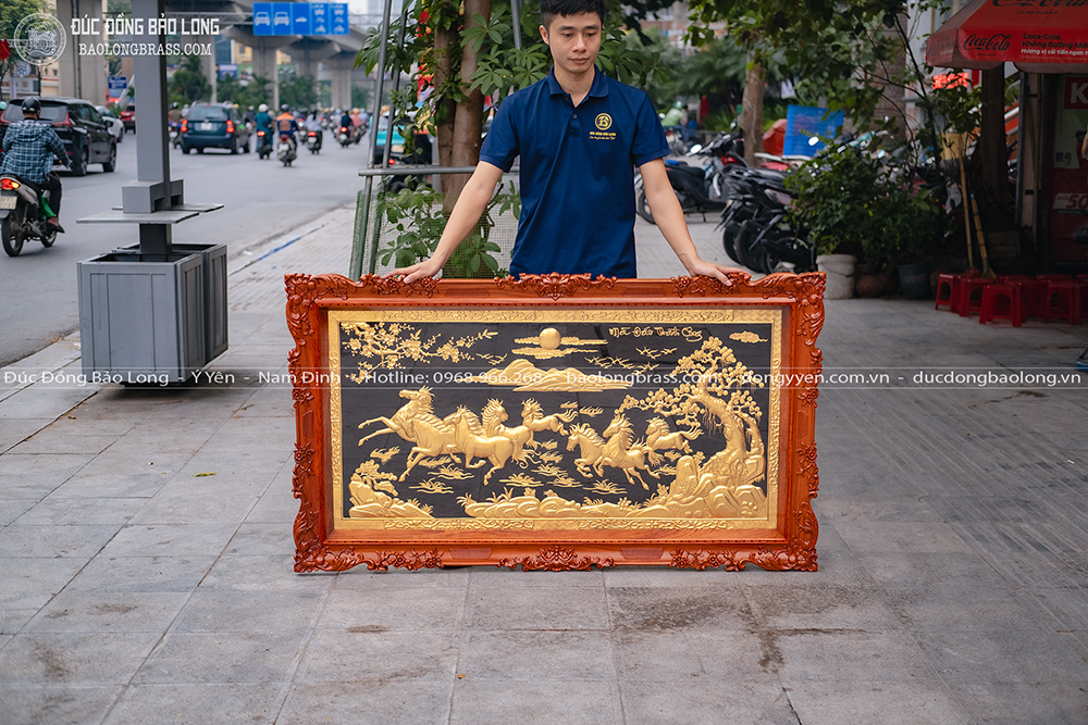 Tranh Mã Đáo Thành Công Bằng Đồng Dát Vàng 24K Khung Gỗ Gõ Đỏ Khổ 1m6 x 92cm