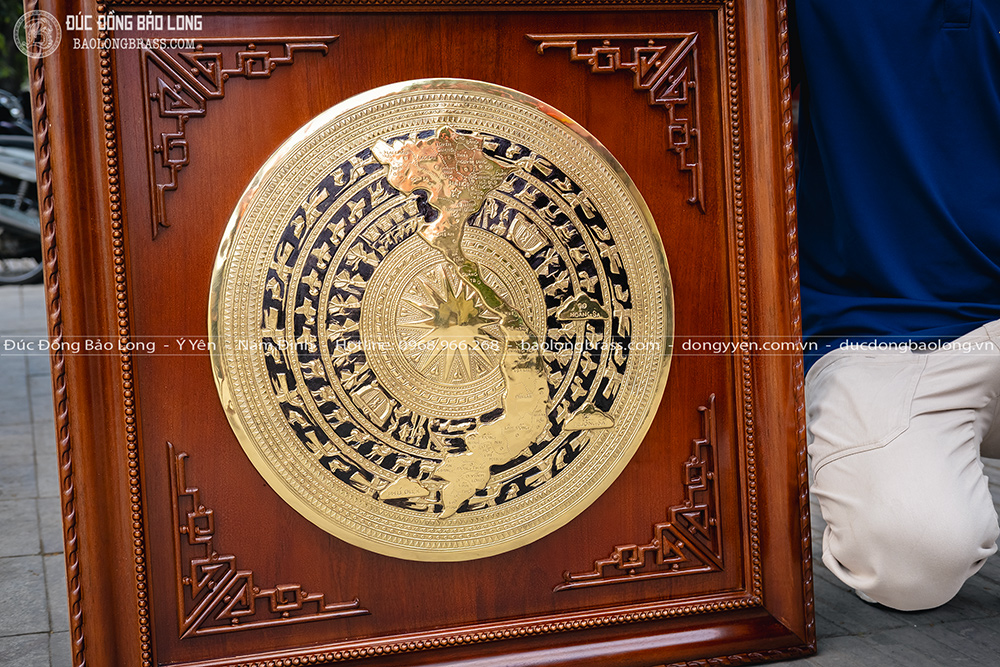 Tranh Mặt Trống Đồng ĐK 50Cm Khung Gỗ Khổ 81Cm