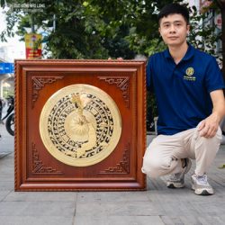 Tranh Mặt Trống Đồng ĐK 50Cm Khung Gỗ Khổ 81Cm