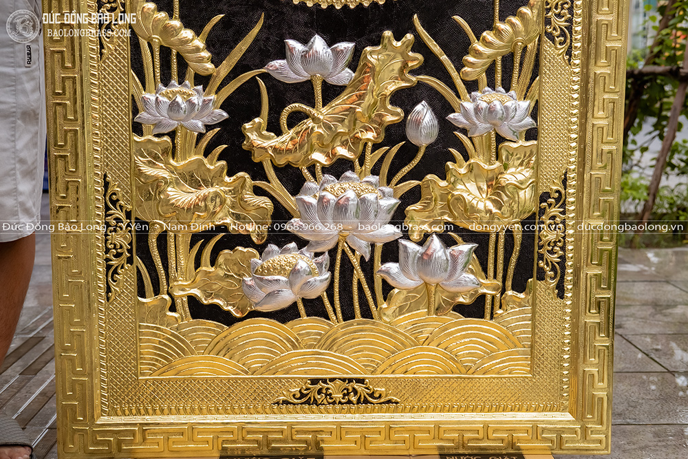 Tranh mặt trống đồng Hoa Sen khung liền đồng khổ 1m55 x 95cm